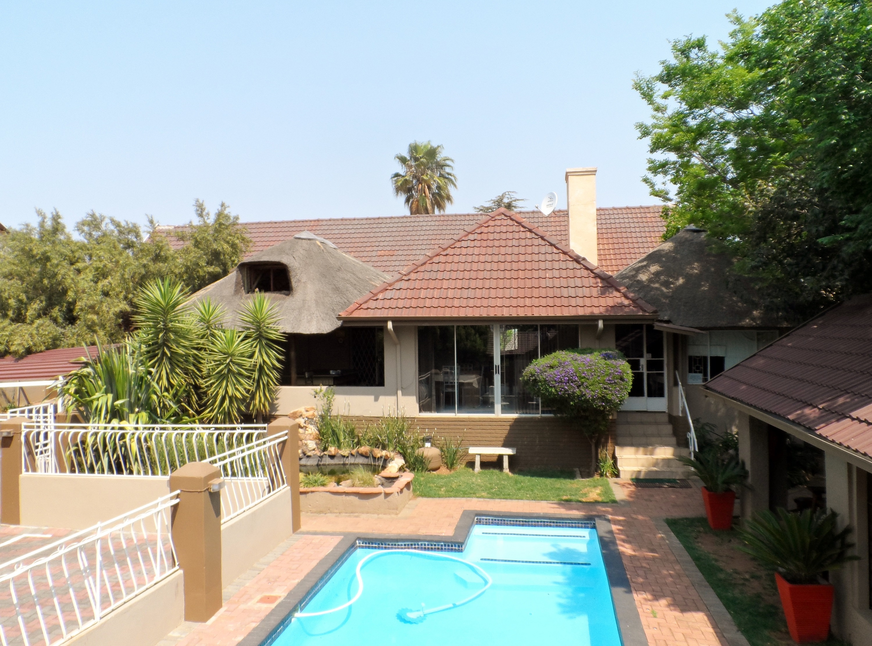 African Sky Bed And Breakfast And Guest House- Krugerdorp Group ...